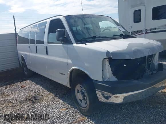 2006 Chevrolet Express Passenger with VIN 1GAHG39U161100741, listed as a IAAI auction lot 42606645 with Not provided miles and . Bid and sale history available at DreamBid. Image 1.