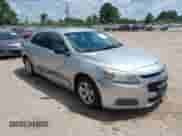 2015 Chevrolet Malibu LS z VIN 1G11A5SL9FF136955, wystawiony jako IAAI lot #43042395 z przebiegiem 152 761 mil mil oraz . Historia ofert i sprzedaży dostępna na DreamBid. Obrazek 1.