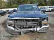 2017 Chevrolet Silverado 1500 LT z VIN 3GCPCREH0HG413004, wystawiony jako Copart lot #83365354 z przebiegiem Nie podano mil oraz Szkoda całkowita • Salvage title. Historia ofert i sprzedaży dostępna na DreamBid. Obrazek 5.