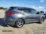 2018 Hyundai Santa Fe 2.4L z VIN 5XYZT3LB5JG560895, wystawiony jako Copart lot #85306865 z przebiegiem 137 576 mil mil oraz Czysty tytuł • Clean title. Historia ofert i sprzedaży dostępna na DreamBid. Obrazek 3.