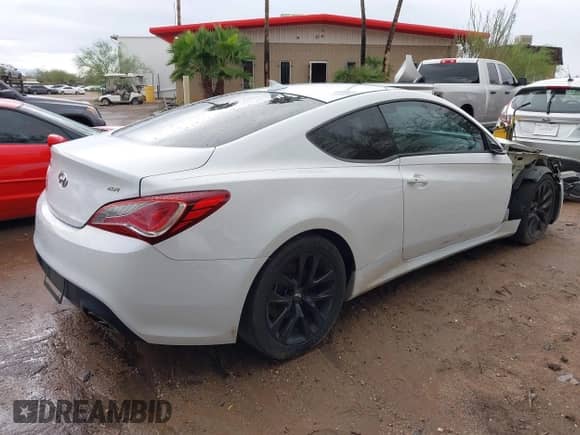 2014 Hyundai Genesis Coupe 2.0T with VIN KMHHT6KD4EU114012, listed as a IAAI auction lot 43439192 with 98,222 mi miles and . Bid and sale history available at DreamBid. Image 4.