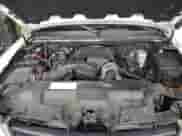 2008 GMC Sierra 1500 SLT z VIN 2GTEK19J181325905, wystawiony jako Copart lot #56391725 z przebiegiem 186 408 mil mil oraz Czysty tytuł • Clean title. Historia ofert i sprzedaży dostępna na DreamBid. Obrazek 11.