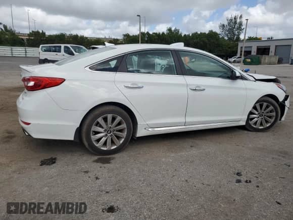 2017 Hyundai Sonata Sport с VIN 5NPE34AF4HH508400, выставлен на аукционе Copart как лот 53497755 с пробегом 113 765 миль миль и Списание • Salvage title. История ставок и продаж доступна на DreamBid. Изображение 3.