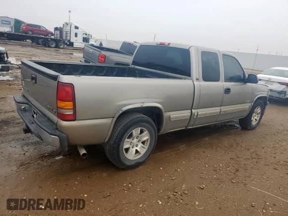 2001 Chevrolet Silverado 1500 LS с VIN 2GCEC19T811186635, выставлен на аукционе Copart как лот 84966095 с пробегом 183 704 миль миль и Списание • Salvage title. История ставок и продаж доступна на DreamBid. Изображение 3.