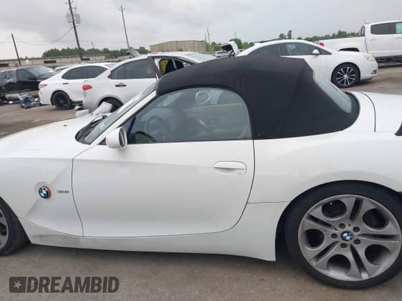 2004 BMW Z4 3.0i с VIN 4USBT53564LU07520, выставлен на аукционе IAAI как лот 42481418 с пробегом 142 782 миль миль и . История ставок и продаж доступна на DreamBid. Изображение 14.