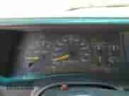 1998 Chevrolet Silverado 1500 z VIN 2GCEK19R0W1158312, wystawiony jako Copart lot #68561985 z przebiegiem 196 500 mil mil oraz Szkoda całkowita • Salvage title. Historia ofert i sprzedaży dostępna na DreamBid. Obrazek 9.