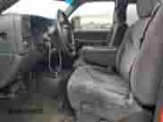2000 GMC Sierra 1500 SLE z VIN 1GTEK19V9YE237301, wystawiony jako Copart lot #87478795 z przebiegiem Nie podano mil oraz Czysty tytuł • Clean title. Historia ofert i sprzedaży dostępna na DreamBid. Obrazek 7.