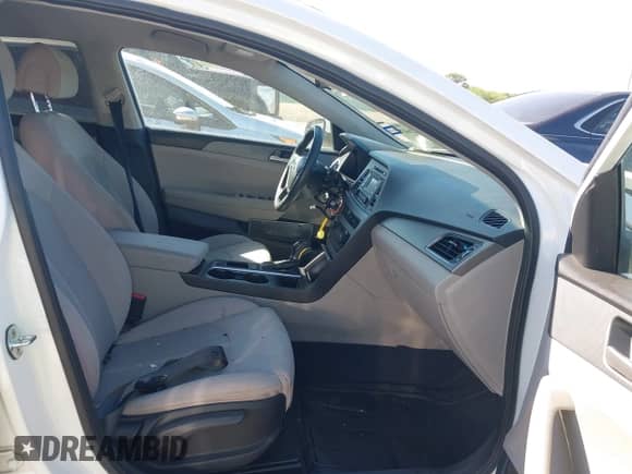 2017 Hyundai Sonata 2.4L with VIN 5NPE24AF6HH498150, listed as a IAAI auction lot 42221647 with 124,250 mi miles and . Bid and sale history available at DreamBid. Image 5.