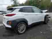 2020 Hyundai Kona SEL z VIN KM8K2CAA5LU593276, wystawiony jako Copart lot #86307065 z przebiegiem 97 737 mil mil oraz Szkoda całkowita • Salvage title. Historia ofert i sprzedaży dostępna na DreamBid. Obrazek 3.