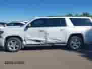 2018 Chevrolet Suburban LT с VIN 1GNSKHKC5JR246118, выставлен на аукционе IAAI как лот 43229018 с пробегом 62 292 миль миль и . История ставок и продаж доступна на DreamBid. Изображение 14.