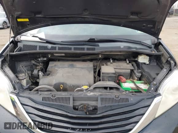 2015 Toyota Sienna LE AAS z VIN 5TDKK3DC8FS688750, wystawiony jako IAAI lot #42850729 z przebiegiem 192 472 mil mil oraz . Historia ofert i sprzedaży dostępna na DreamBid. Obrazek 10.