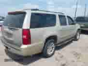 2007 Chevrolet Suburban LTZ z VIN 3GNFC16077G143345, wystawiony jako IAAI lot #42073956 z przebiegiem Nie podano mil oraz . Historia ofert i sprzedaży dostępna na DreamBid. Obrazek 4.