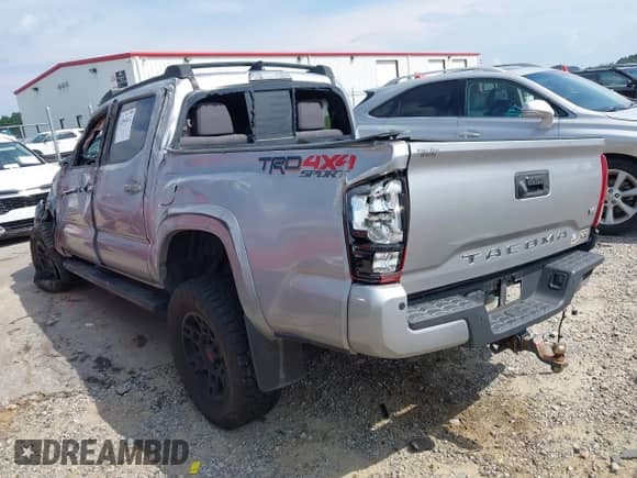 2019 Toyota Tacoma TRD Off Road с VIN 3TMCZ5AN0KM213069, выставлен на аукционе IAAI как лот 42864612 с пробегом 121 234 миль миль и . История ставок и продаж доступна на DreamBid. Изображение 3.