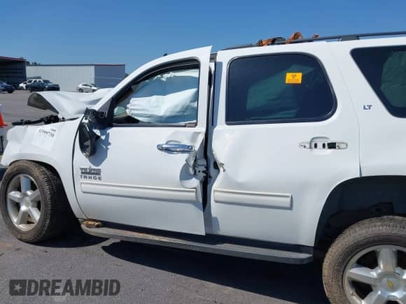 2011 Chevrolet Tahoe LT с VIN 1GNSCBE0XBR396349, выставлен на аукционе IAAI как лот 41999730 с пробегом 147 297 миль миль и . История ставок и продаж доступна на DreamBid. Изображение 14.