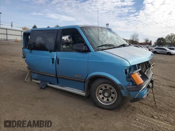 1994 Chevrolet Astro с VIN 1GNDM15Z2RB210658, выставлен на аукционе Copart как лот 78859874 с пробегом 236 955 миль миль и Списание • Salvage title. История ставок и продаж доступна на DreamBid. Изображение 4.