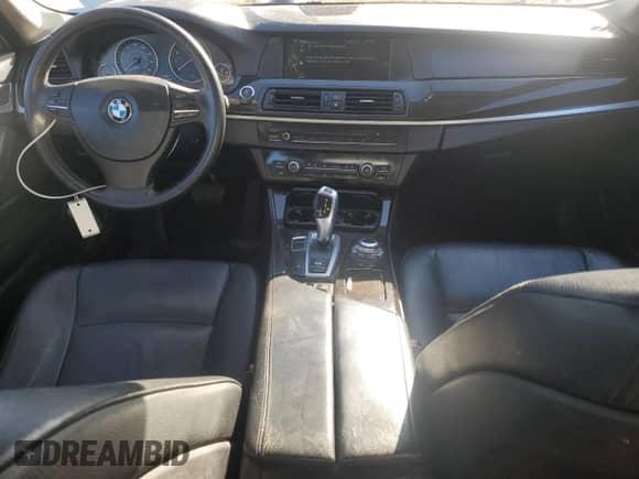 2013 BMW 5 Series 528i xDrive с VIN WBAXH5C50DDW16854, выставлен на аукционе Copart как лот 87297505 с пробегом 146 519 миль миль и Чистый • Clean title. История ставок и продаж доступна на DreamBid. Изображение 8.