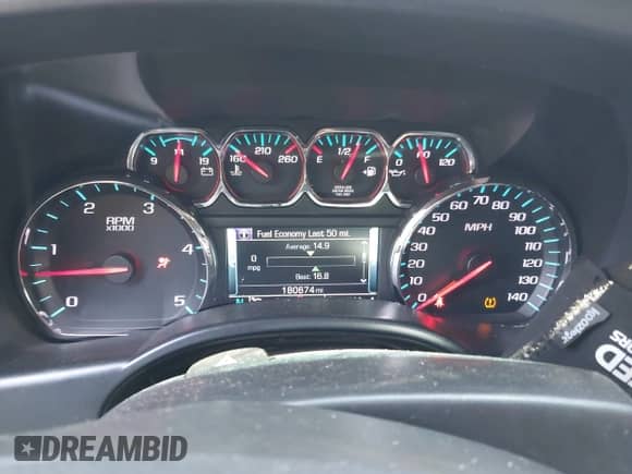 2015 Chevrolet Silverado 2500HD LT z VIN 1GC1KVE86FF529209, wystawiony jako IAAI lot #43080315 z przebiegiem 180 674 mil mil oraz . Historia ofert i sprzedaży dostępna na DreamBid. Obrazek 7.