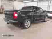 2017 Toyota Tundra Platinum с VIN 5TFAY5F12HX655824, выставлен на аукционе IAAI как лот 42902032 с пробегом 116 161 миль миль и . История ставок и продаж доступна на DreamBid. Изображение 4.