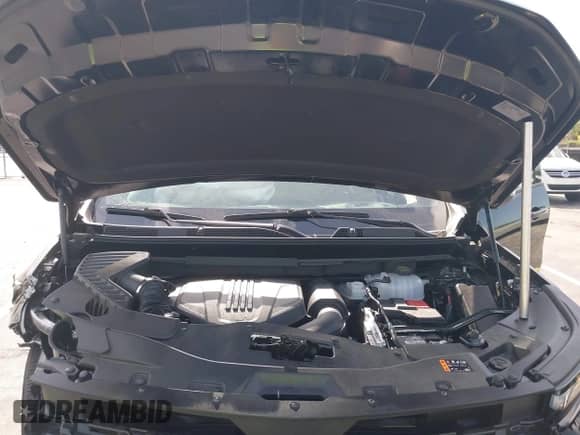 2025 Chevrolet Traverse AWD LT z VIN 1GNEVGRS7SJ165147, wystawiony jako IAAI lot #42458917 z przebiegiem 6 980 mil mil oraz . Historia ofert i sprzedaży dostępna na DreamBid. Obrazek 10.