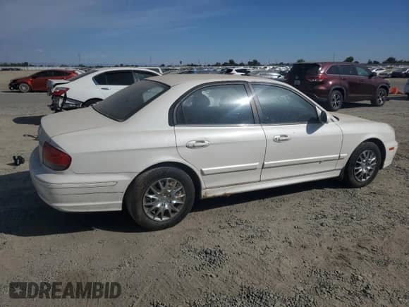 2004 Hyundai Sonata z VIN KMHWF25S84A994567, wystawiony jako Copart lot #74612544 z przebiegiem 158 186 mil mil oraz Czysty tytuł • Clean title. Historia ofert i sprzedaży dostępna na DreamBid. Obrazek 3.