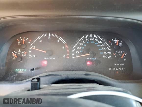 1999 Dodge Durango with VIN 1B4HS28Z6XF531817, listed as a Copart auction lot 84390975 with 227,778 mi miles and Clean title. Bid and sale history available at DreamBid. Image 9.