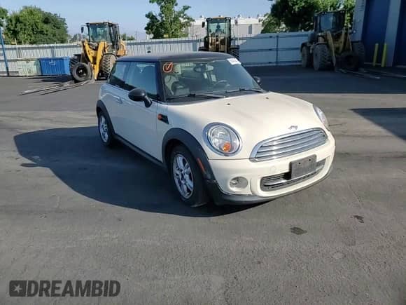 2012 MINI Hardtop with VIN WMWSU3C5XCT185907, listed as a Copart auction lot 60842065 with 81,221 mi miles and Salvage title. Bid and sale history available at DreamBid. Image 13.