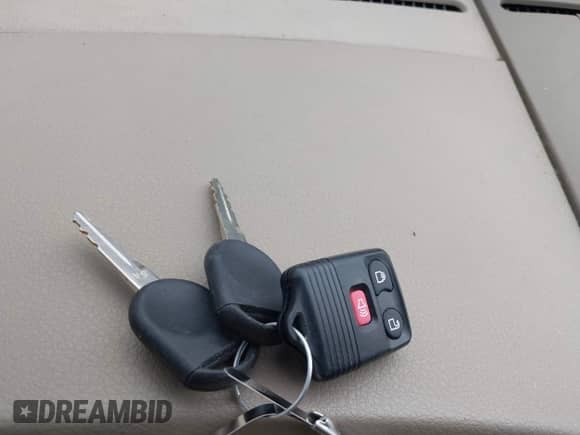 2007 Ford F-150 XLT с VIN 1FTPW02597KB14289, выставлен на аукционе IAAI как лот 42298468 с пробегом 192 939 миль миль и . История ставок и продаж доступна на DreamBid. Изображение 11.