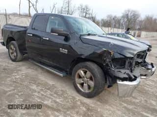 2018 Ram 1500 Big Horn z VIN 1C6RR7GG2JS247462, wystawiony jako IAAI lot #41628057 z przebiegiem 146 686 mil mil oraz . Historia ofert i sprzedaży dostępna na DreamBid. Obrazek 1.