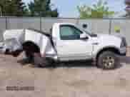 2000 Ford F-150 XL z VIN 1FTZF1828YNA84245, wystawiony jako IAAI lot #43340021 z przebiegiem Nie podano mil oraz . Historia ofert i sprzedaży dostępna na DreamBid. Obrazek 13.