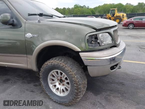 2002 Ford F-150 XLT с VIN 1FTRW08L42KE05595, выставлен на аукционе IAAI как лот 42108052 с пробегом Не указан миль и . История ставок и продаж доступна на DreamBid. Изображение 13.