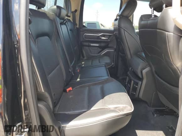 2019 Ram 1500 Laramie z VIN 1C6SRFDT5KN848846, wystawiony jako Copart lot #63485425 z przebiegiem 135 596 mil mil oraz Szkoda całkowita • Salvage title. Historia ofert i sprzedaży dostępna na DreamBid. Obrazek 10.