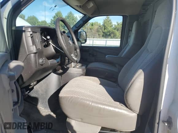 2009 Chevrolet Express Cargo с VIN 1GCFG15X091142292, выставлен на аукционе Copart как лот 81156654 с пробегом 119 591 миль миль и Чистый • Clean title. История ставок и продаж доступна на DreamBid. Изображение 7.