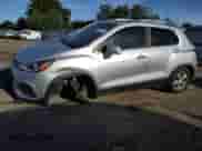 2018 Chevrolet Trax LT z VIN KL7CJLSB4JB632688, wystawiony jako Copart lot #84636335 z przebiegiem 125 350 mil mil oraz Szkoda całkowita • Salvage title. Historia ofert i sprzedaży dostępna na DreamBid. Obrazek 1.