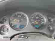 2011 Chevrolet Silverado 2500HD LTZ z VIN 1GC1KYC89BF260220, wystawiony jako Copart lot #57299895 z przebiegiem 223 957 mil mil oraz Czysty tytuł • Clean title. Historia ofert i sprzedaży dostępna na DreamBid. Obrazek 9.