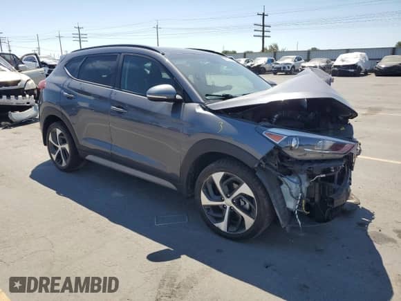 2018 Hyundai Tucson Value с VIN KM8J3CA25JU745572, выставлен на аукционе Copart как лот 68679485 с пробегом Не указан миль и Списание • Salvage title. История ставок и продаж доступна на DreamBid. Изображение 4.