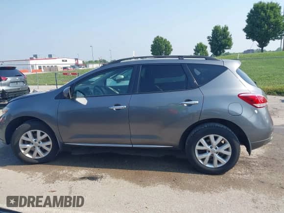 2014 Nissan Murano SL with VIN JN8AZ1MWXEW518320, listed as a IAAI auction lot 42469736 with 114,041 mi miles and . Bid and sale history available at DreamBid. Image 14.