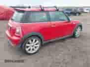 2008 MINI Hardtop S с VIN WMWMF73598TT93830, выставлен на аукционе IAAI как лот 43421831 с пробегом 108 850 миль миль и . История ставок и продаж доступна на DreamBid. Изображение 4.