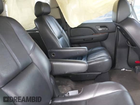 2008 Chevrolet Tahoe LTZ с VIN 1GNFC13068R109953, выставлен на аукционе IAAI как лот 41511683 с пробегом 199 184 миль миль и . История ставок и продаж доступна на DreamBid. Изображение 8.
