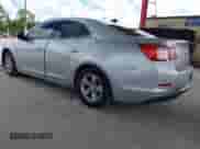 2014 Chevrolet Malibu LS z VIN 1G11B5SL0EF134393, wystawiony jako IAAI lot #43303590 z przebiegiem 227 560 mil mil oraz . Historia ofert i sprzedaży dostępna na DreamBid. Obrazek 3.