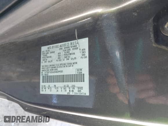 2003 Ford F-150 XL z VIN 1FTRF18243NB29920, wystawiony jako IAAI lot #42037138 z przebiegiem 230 215 mil mil oraz . Historia ofert i sprzedaży dostępna na DreamBid. Obrazek 9.