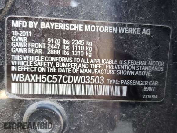 2012 BMW 5 Series 528i xDrive с VIN WBAXH5C57CDW03503, выставлен на аукционе Copart как лот 90255465 с пробегом 87 229 миль миль и Списание • Salvage title. История ставок и продаж доступна на DreamBid. Изображение 12.