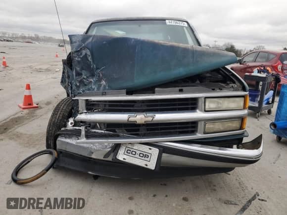 1997 Chevrolet Silverado 1500 with VIN 1GCEC19W1VE157394, listed as a Copart auction lot 44196375 with 232,327 mi miles and Salvage title. Bid and sale history available at DreamBid. Image 5.
