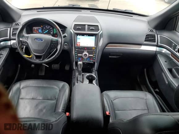 2017 Ford Explorer Limited z VIN 1FM5K7FH2HGA07326, wystawiony jako Copart lot #67993555 z przebiegiem 125 374 mil mil oraz Szkoda całkowita • Salvage title. Historia ofert i sprzedaży dostępna na DreamBid. Obrazek 8.