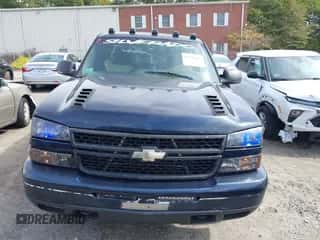 2007 Chevrolet Silverado 1500 Work Truck z VIN 1GCEK19V67E115185, wystawiony jako IAAI lot #43330256 z przebiegiem 198 487 mil mil oraz . Historia ofert i sprzedaży dostępna na DreamBid. Obrazek 6.