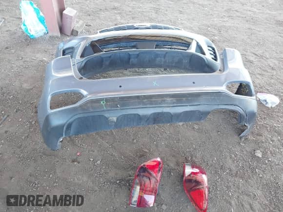 2020 Kia Sorento LX with VIN 5XYPG4A39LG637929, listed as a IAAI auction lot 43288548 with 52,165 mi miles and . Bid and sale history available at DreamBid. Image 12.