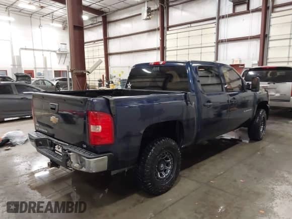 2010 Chevrolet Silverado 1500 LS с VIN 3GCRKREAXAG121722, выставлен на аукционе IAAI как лот 43244823 с пробегом 227 843 миль миль и . История ставок и продаж доступна на DreamBid. Изображение 4.