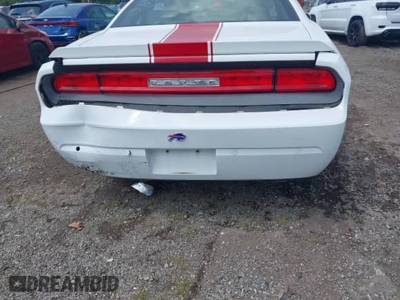 2013 Dodge Challenger SXT with VIN 2C3CDYAG0DH562336, listed as a IAAI auction lot 42795323 with 82,719 mi miles and . Bid and sale history available at DreamBid. Image 12.