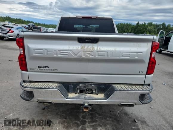 2021 Chevrolet Silverado 1500 LT with VIN 1GCUYDED1MZ395949, listed as a Copart auction lot 70041445 with 62,017 mi miles and Salvage title. Bid and sale history available at DreamBid. Image 6.