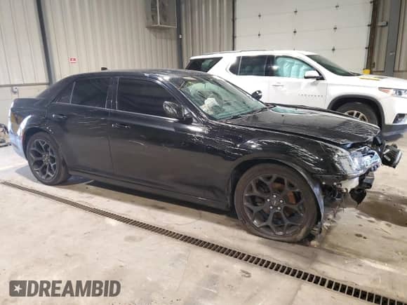 2019 Chrysler 300 Touring с VIN 2C3CCAAG1KH651419, выставлен на аукционе Copart как лот 69818405 с пробегом 48 159 миль миль и Списание • Salvage title. История ставок и продаж доступна на DreamBid. Изображение 4.