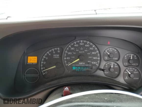 2000 Chevrolet Silverado 1500 with VIN 1GCEC14V5YE364695, listed as a Copart auction lot 54573724 with 231,727 mi miles and Salvage title. Bid and sale history available at DreamBid. Image 9.